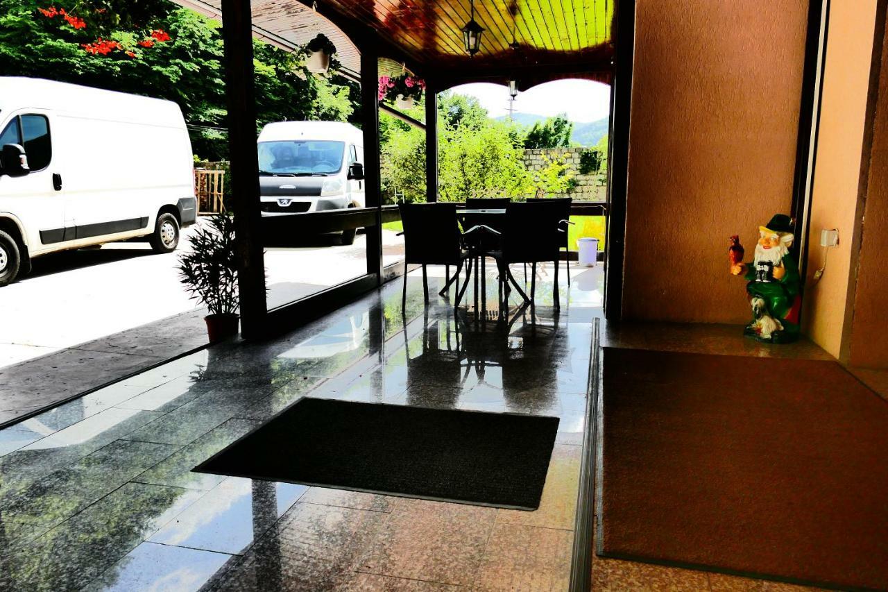 Pensiunea Roua Florilor Hotel Anina Buitenkant foto