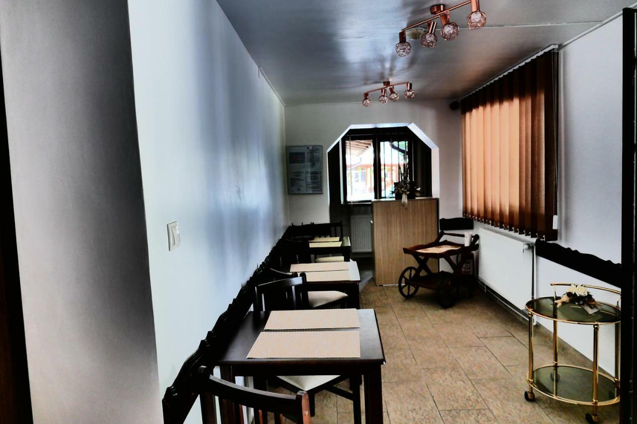 Pensiunea Roua Florilor Hotel Anina Buitenkant foto