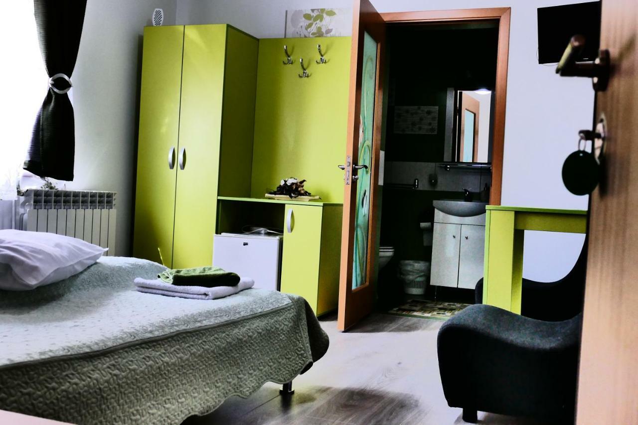Pensiunea Roua Florilor Hotel Anina Buitenkant foto